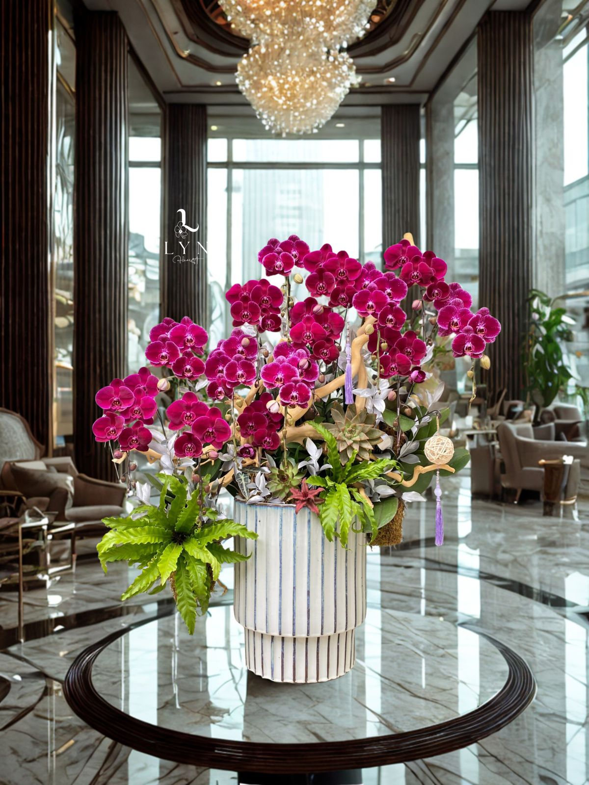 Chậu Hoa Lan Đỏ Cherry Phối Màu VIP